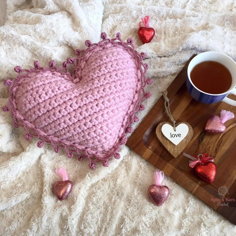 Amigurumi Heart for Valentine’s day Free Crochet Patterns – Free